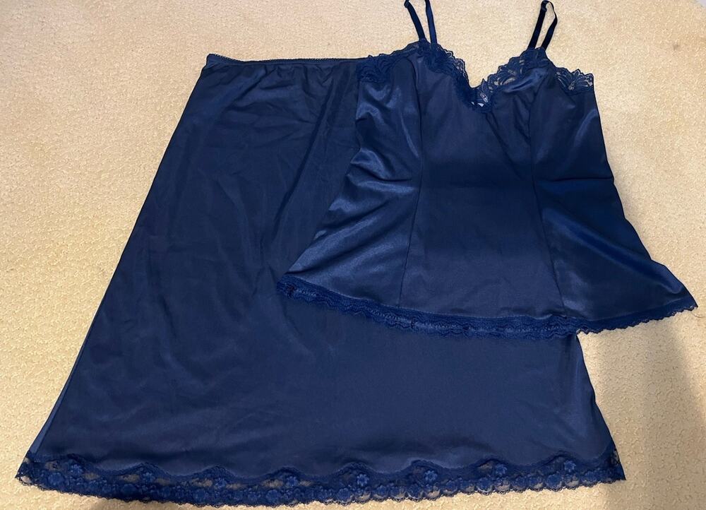 Vintage 1980s Violette Navy Blue Nylon Satin & Lace Camisole Slip Set Lingerie M